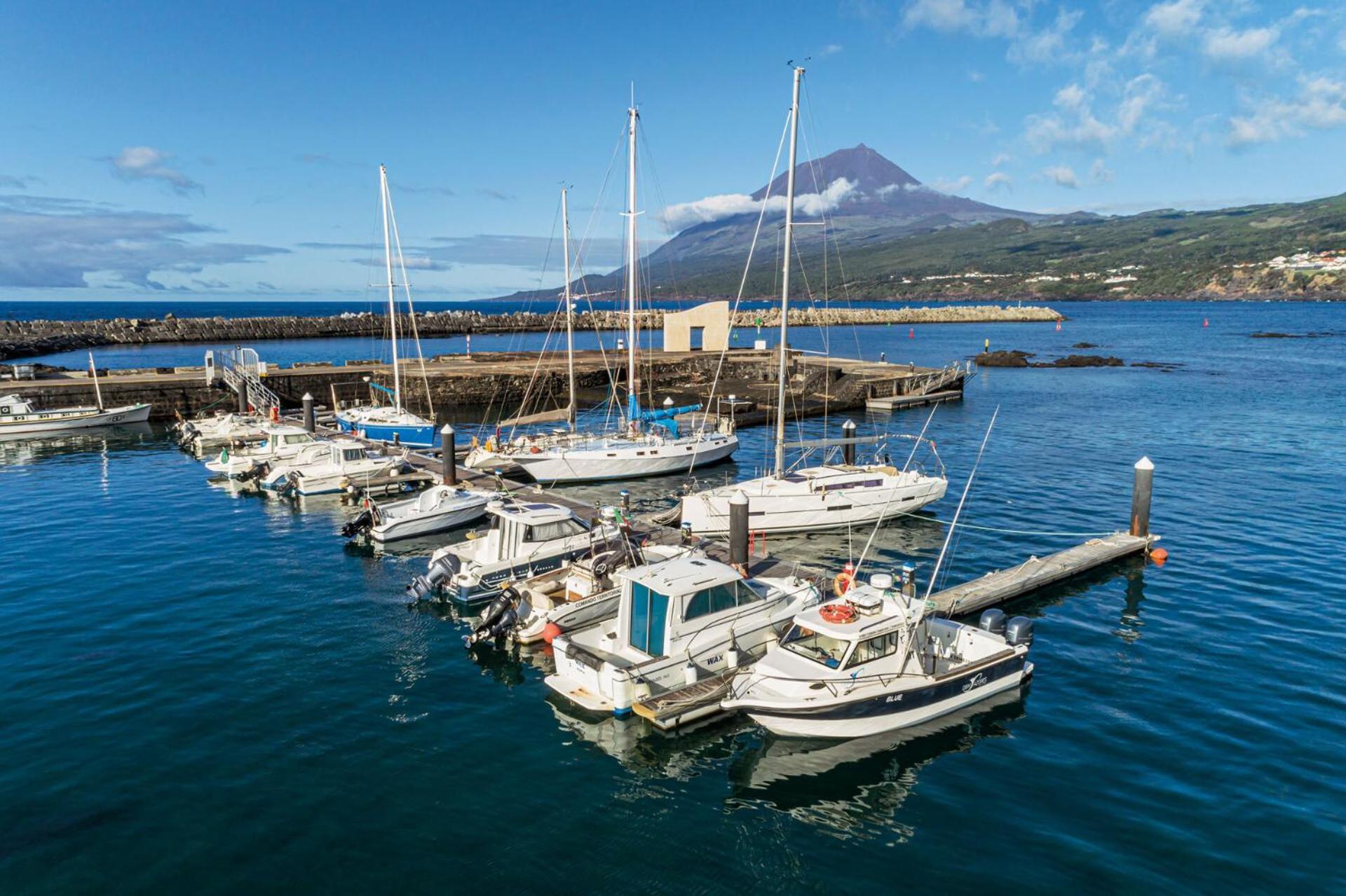 Engenho Hostel Lajes do Pico Eksteriør billede